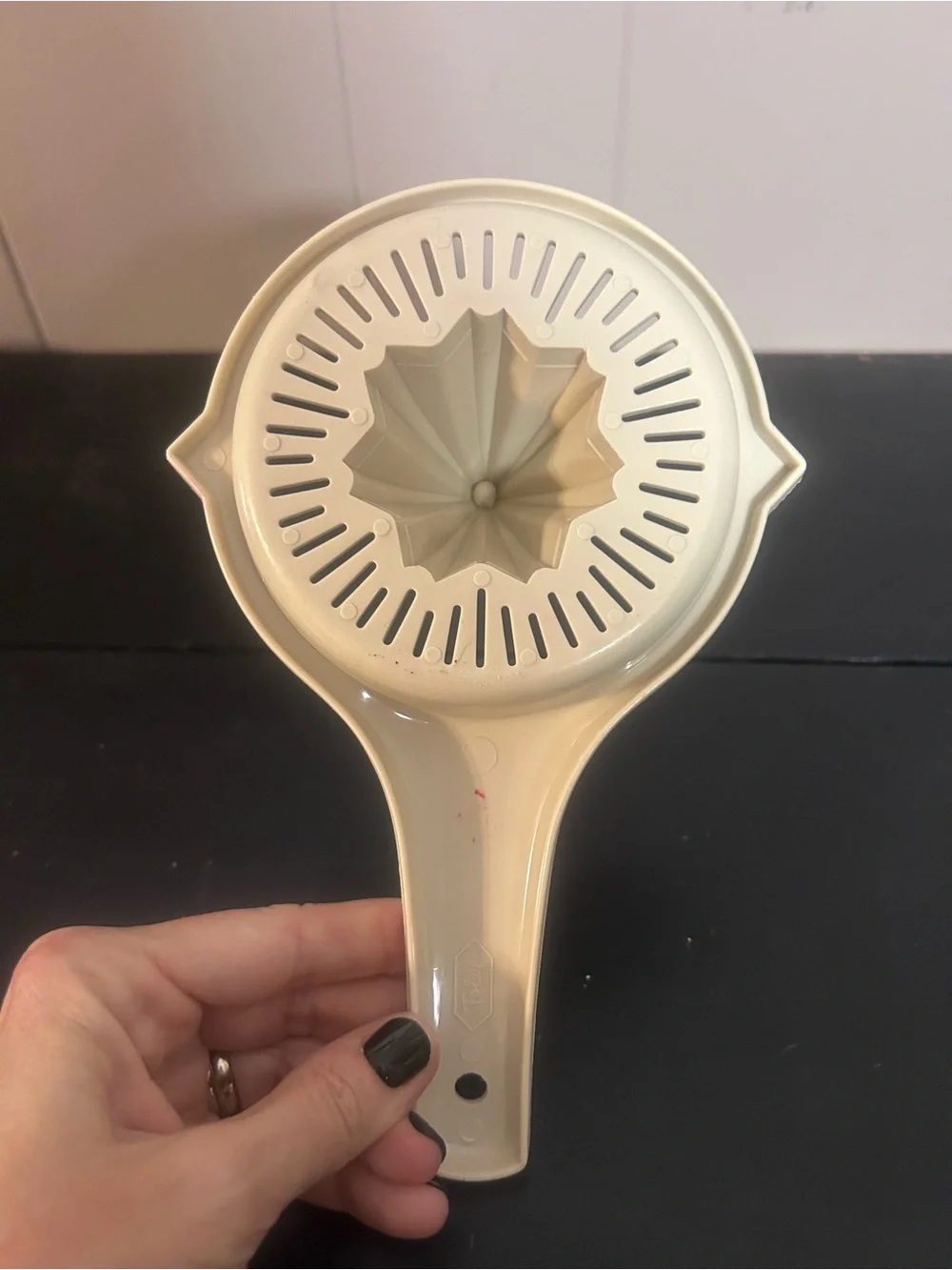 Vintage Foley Plastic Handheld Citrus Juicer Reamer Strainer